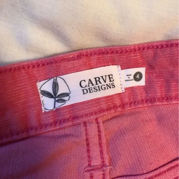 Carve Designs Oahu 4” inseam corduroy shorts in fuchsia - Picture 7 of 12